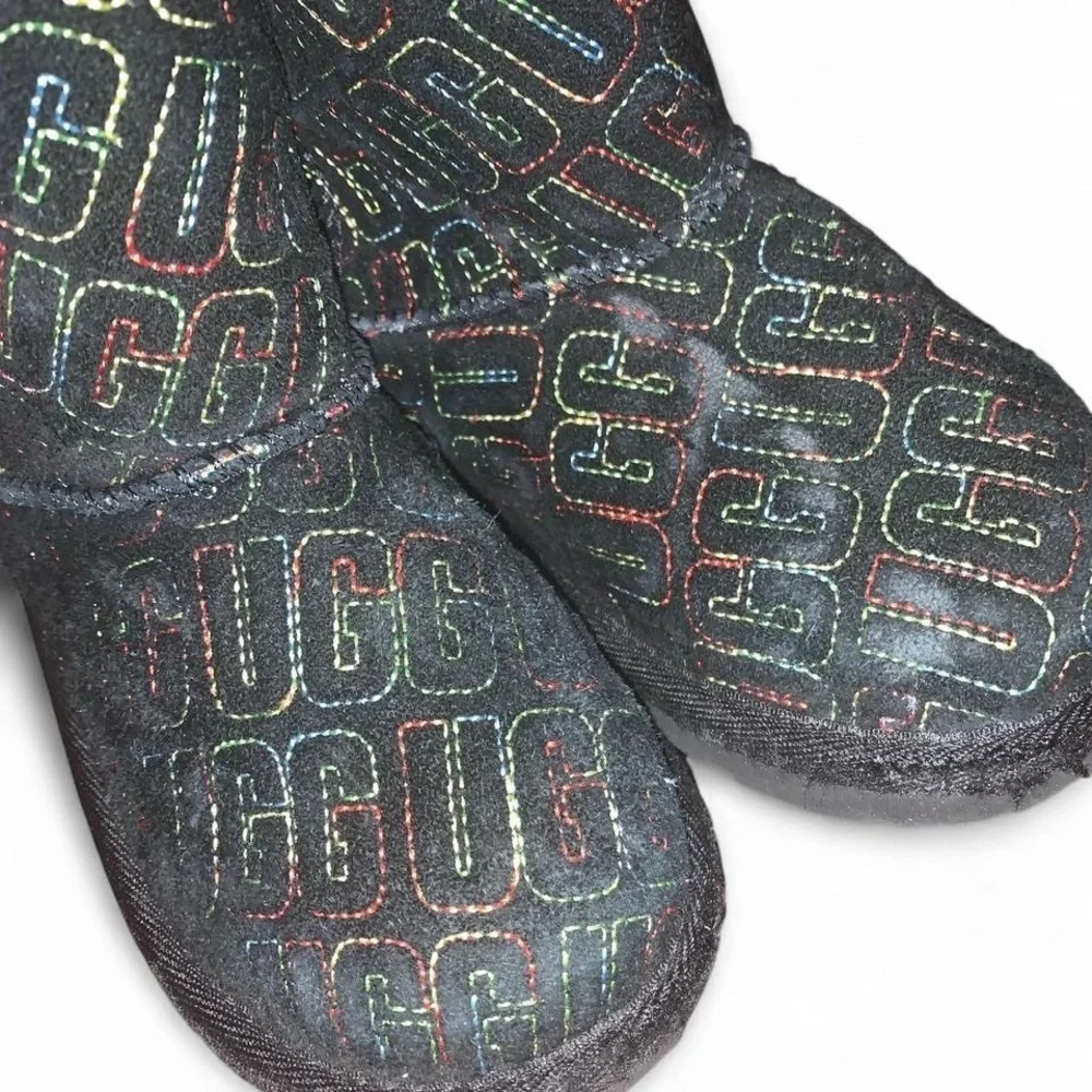 UGG Black and Multicolor rainbow Logo stitching Boots size kids 10